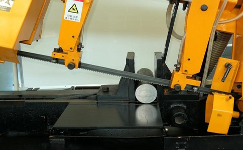 射洪数控带锯床自动送料精度会出现偏差吗？